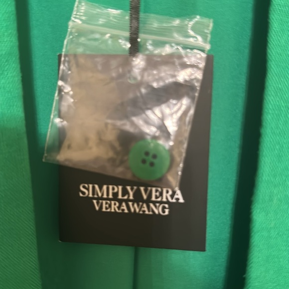 NWT Simply Vera Vera Wang Roll Tab
Relaxed Blazer - Picture 3 of 8